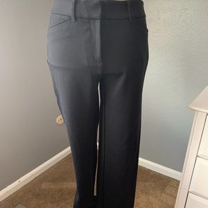 Signature Ankle Pant